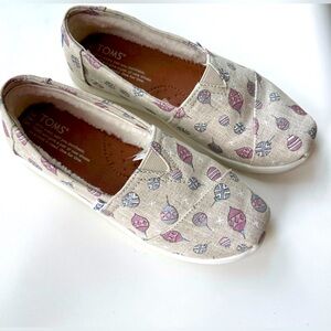 Toms Kids Natural Sparkle Ornaments Print Woven Classic Shoes Size 13.5 shoes